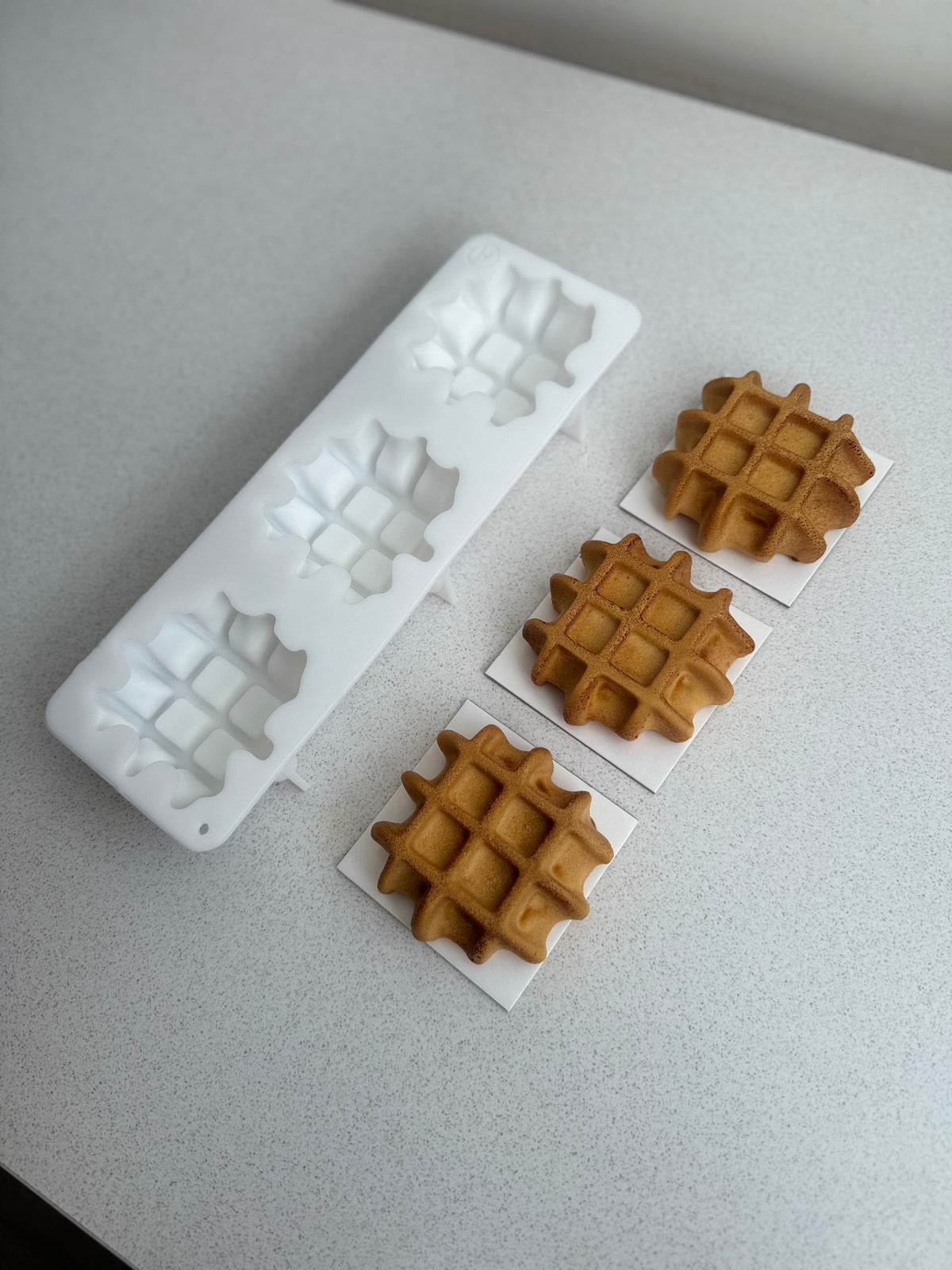 MOULE GAUFRE EN TROMPE L’OEIL